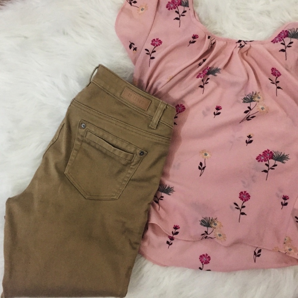 khaki skinny jeans